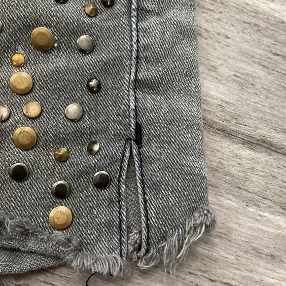 FREE PEOPLE Golden Hippie Studded Cutoff Jean Shorts Gray Raw Hem Distressed 27 - Picture 11 of 11